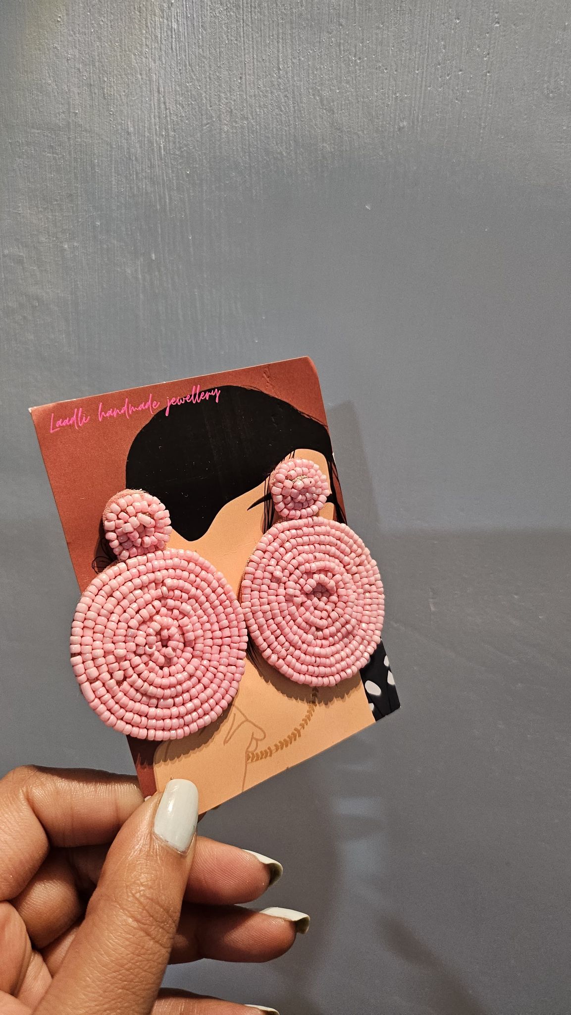 Pink beads rounded earrings