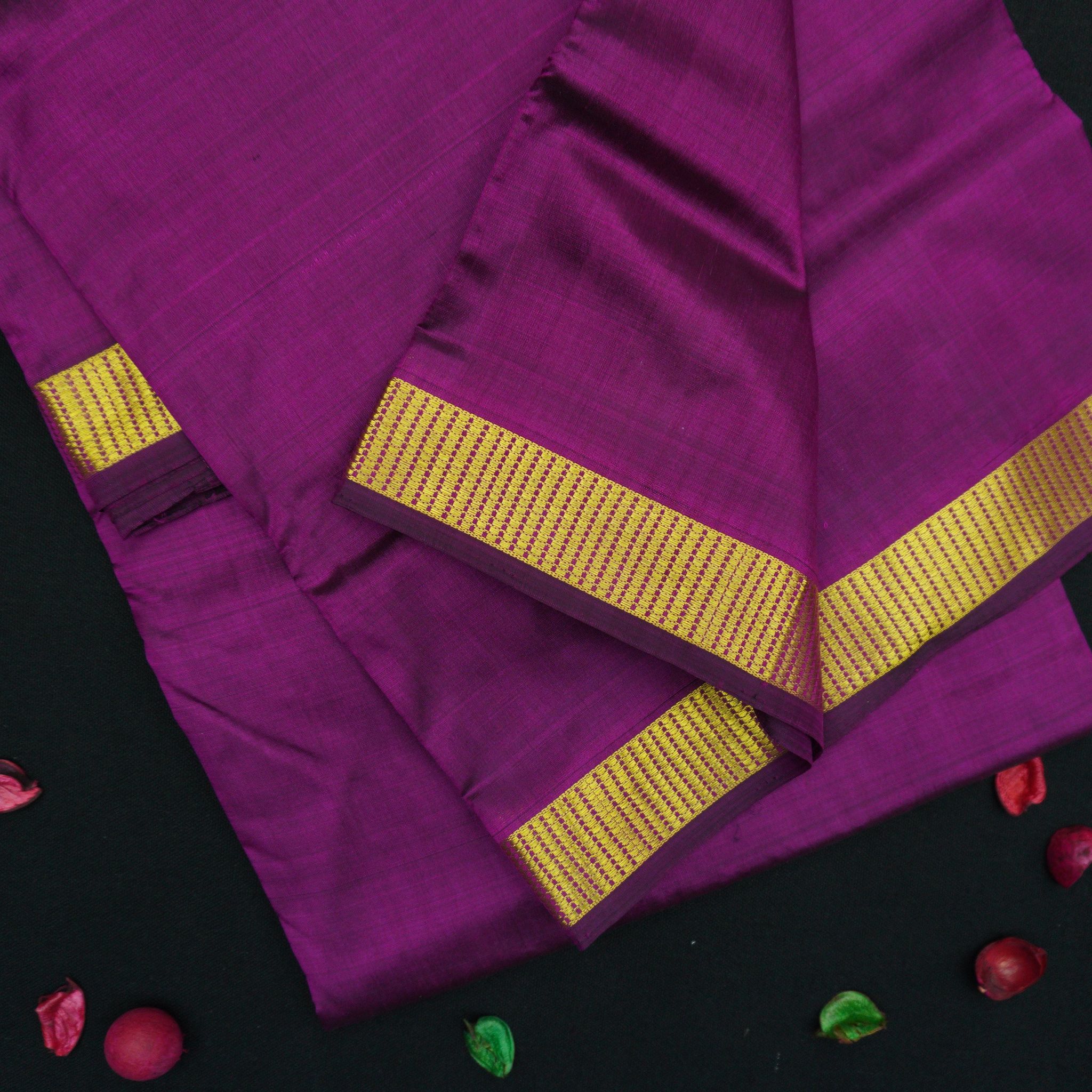 10-Yard Kanchipuram Silk Saree in Magenta Color - Madisar