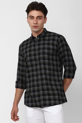 Men Black Slim Fit Check Full Sleeves Casual Shirt