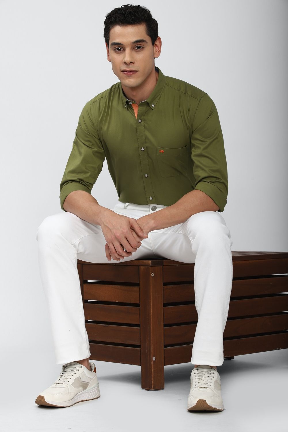 Men Green Slim Fit Solid Full Sleeves Casual Shirt