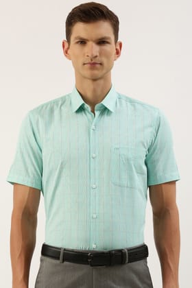 Men Green Regular Fit Formal Half Sleeves Formal Shirt