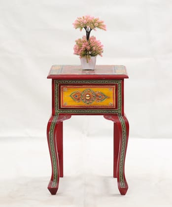 One Dwr Chest Hand Painted With Vintage Finish / Stool / Living Room