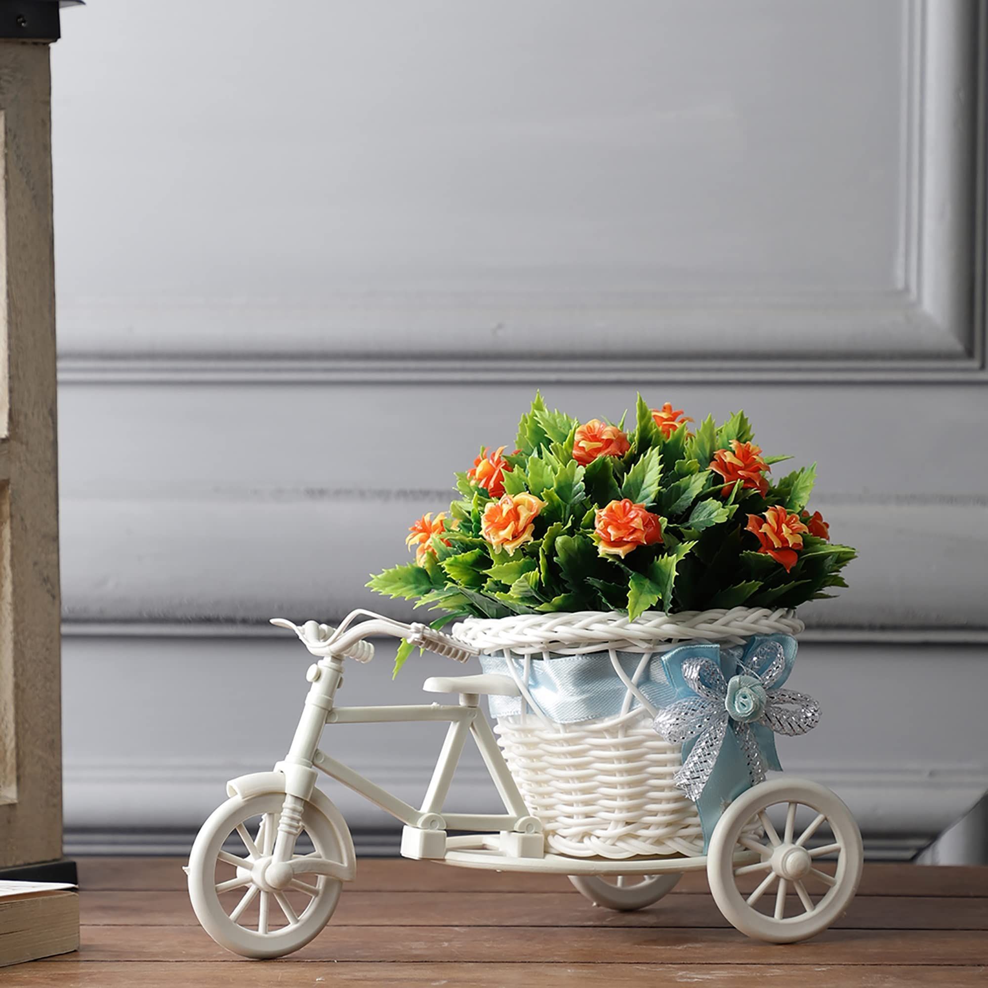 Foliyaj Rickshaw Plant with Shemrock Leaves and Orange Roses