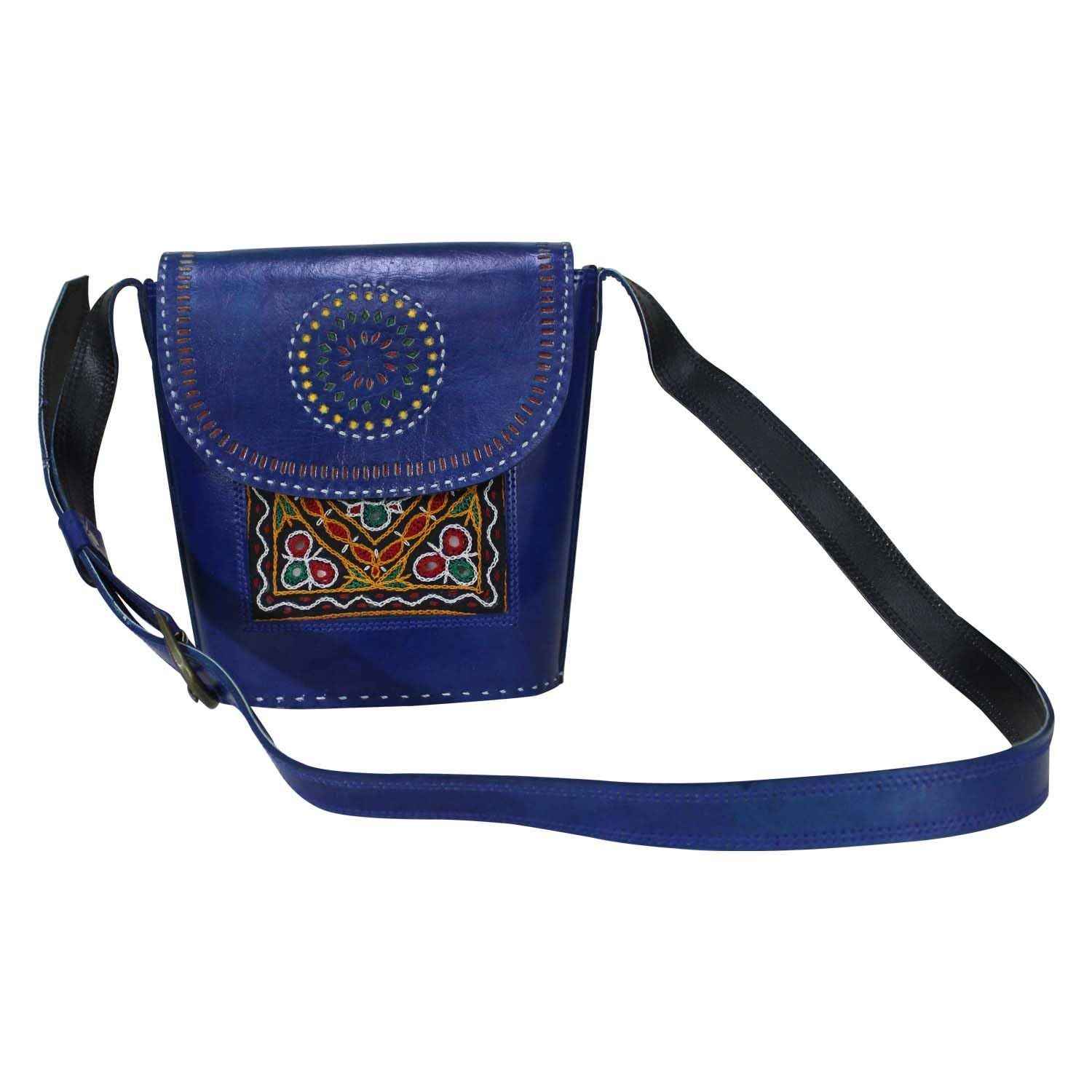 Garvi Gurjari (A Gujarat Govt Enterprise Handcrafted Kutchi Leather Sling  Box Bag (GGCMLBB11) : Amazon.in: Fashion