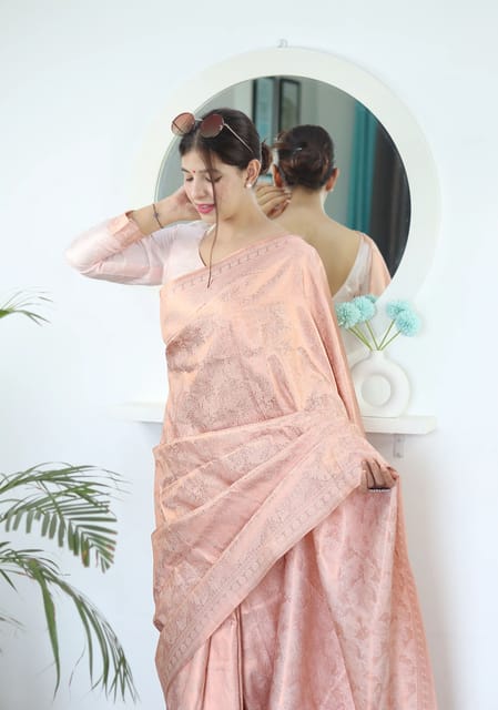 Buy Latest Banarasi Silk Sarees | Ninecolours