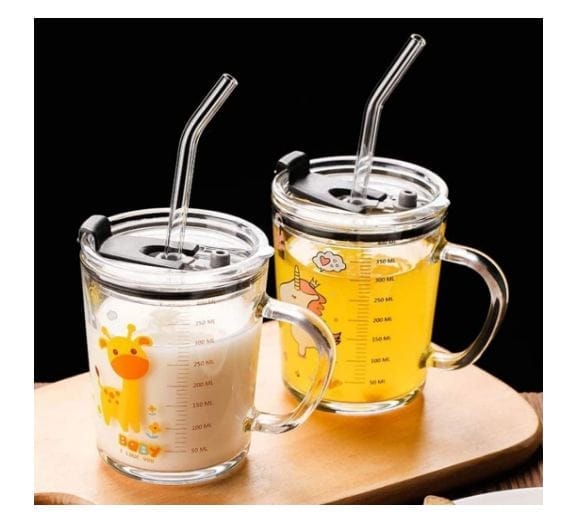 KREMLIN Random Cartoon Water Mug Drinking Milk Glass Cup for Kids Tumbler Sipper with Lid & Straw/Handle Pack of 1, 350ml