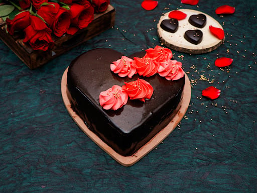 Save 25% on CakeZone, JM Road, Pune, Cake, Desserts, Donuts - magicpin |  March 2024