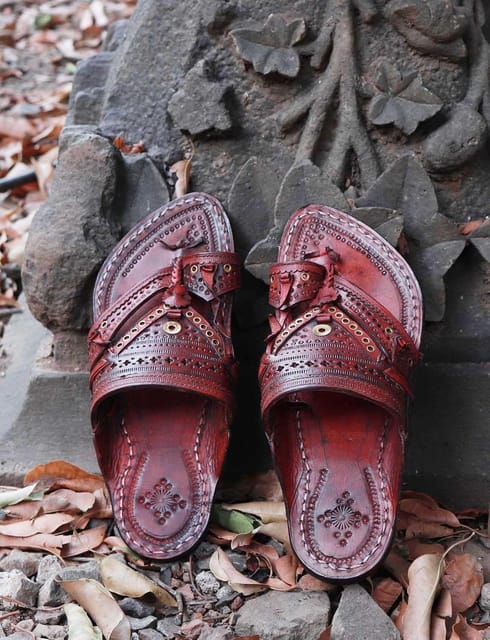 Shahu chappal discount