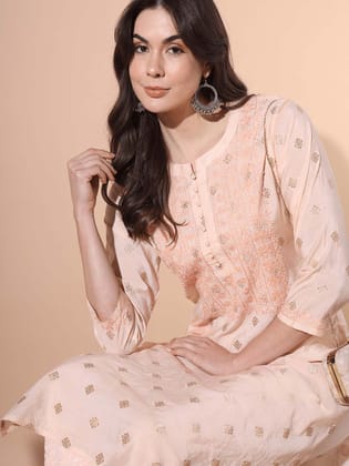 Women's Hand Embroiderd Chikankari Organza Straight Kurta-2495