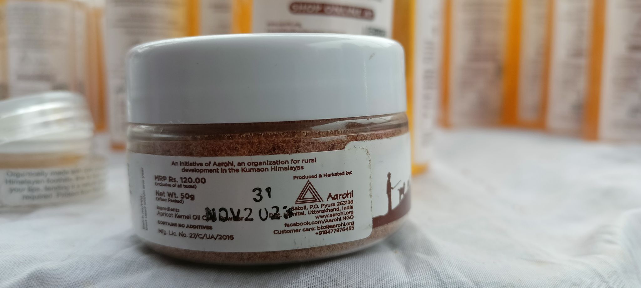 AAROHI's Apricot Body Scrub