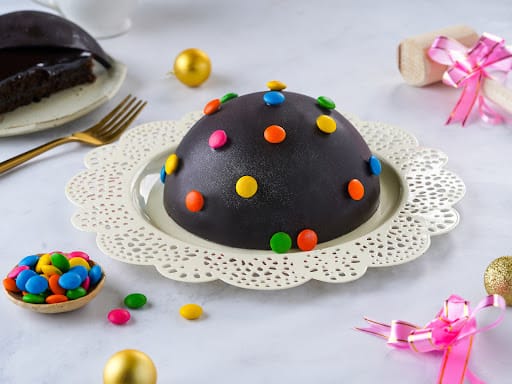 How to Make Pinata Cake at Home | Chocolate Cake | Surprise Christmas cake  - YouTube