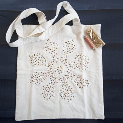 WHITE APPLIQUE SEQUINS TOTE BAG