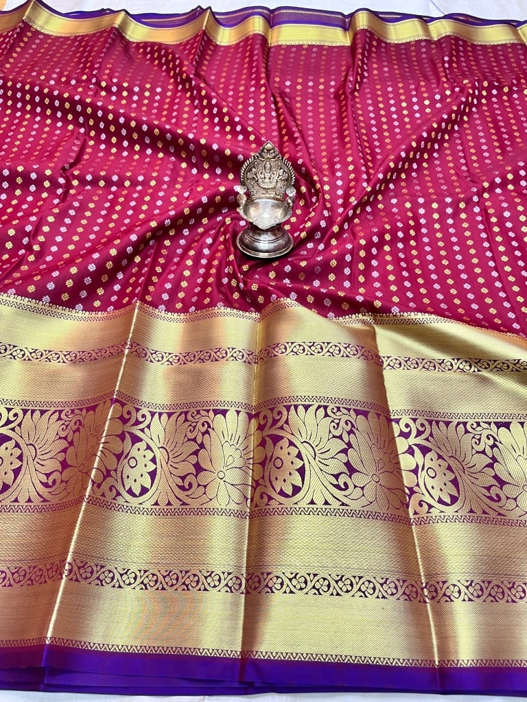 Maroon Color Long Border Saree with Gold Zari work Contrast Pallu and Plain Bordered Blouse