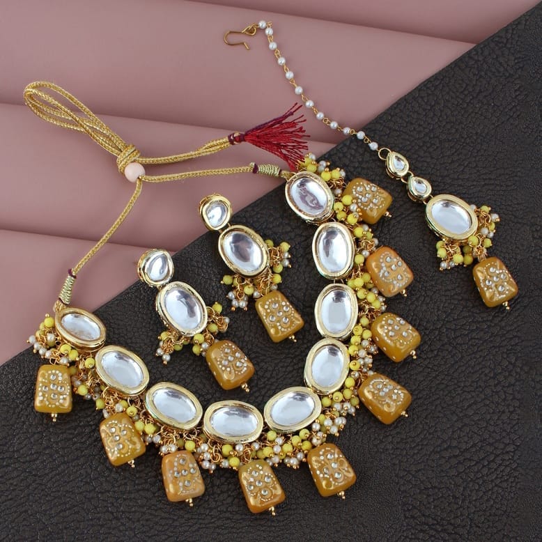 LUCKY JEWELLERY Back Meenakari 18k Gold Plated Yellow Color  Tika Earring Combo Uncut Big Faux Kundan Choker Necklace set