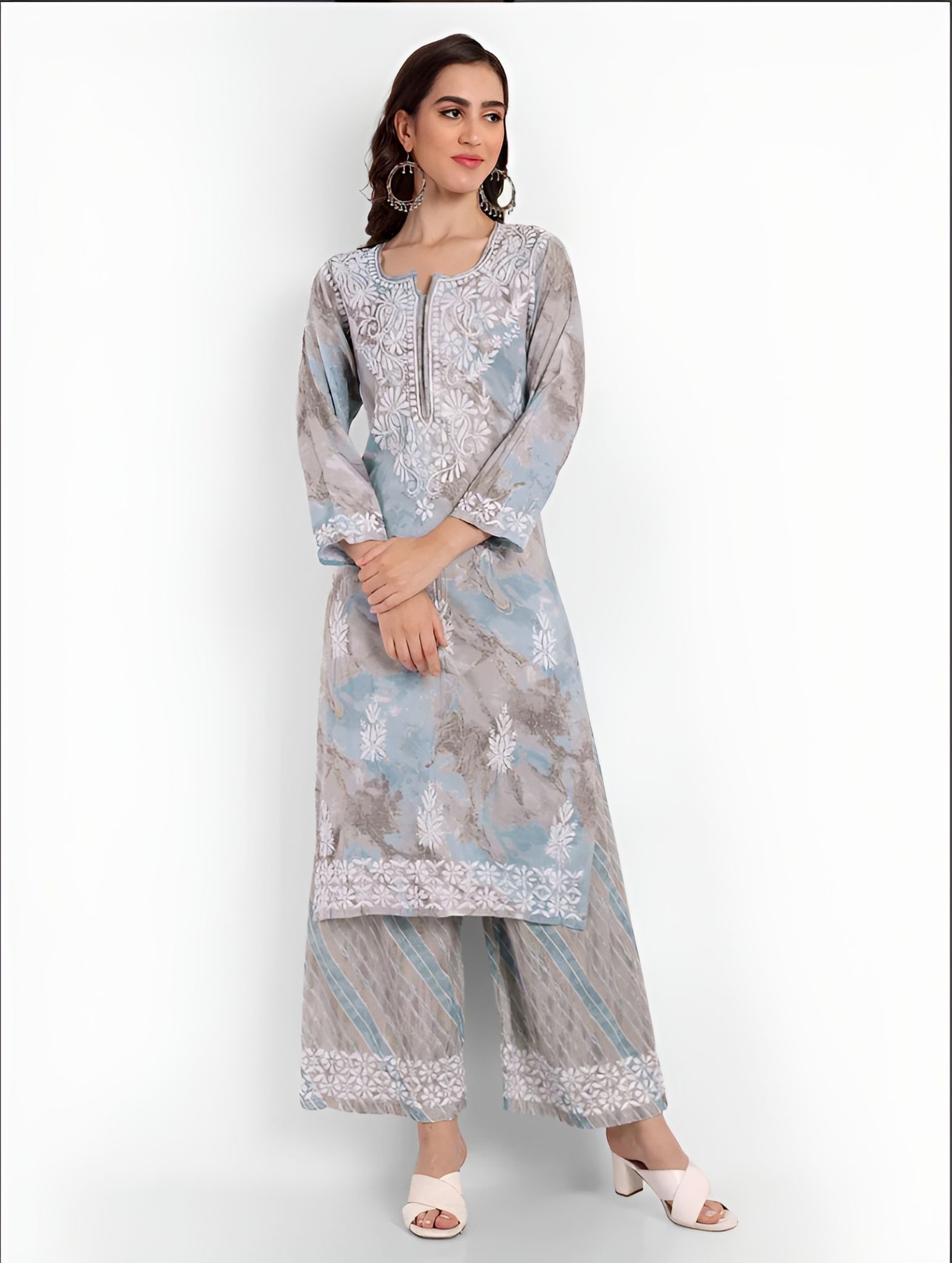 Perfect Blend Chikankari Gasspatti Kurta Set