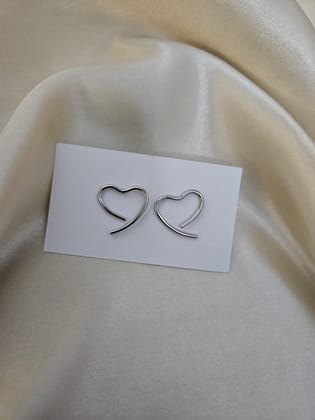 Fresh Purple Simple Heart Design Ear Studs (Silver Colour)