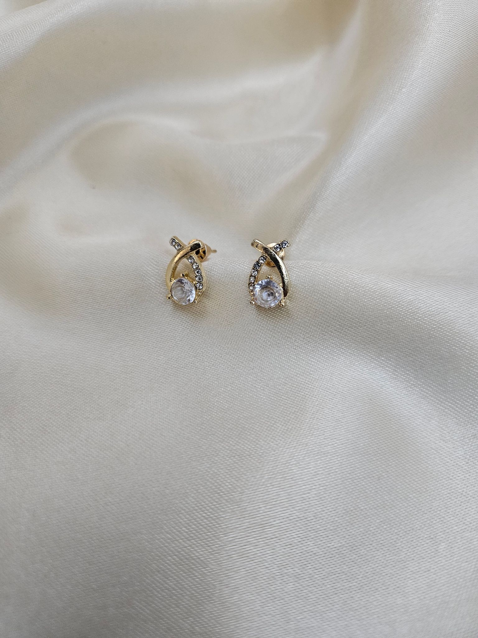 Fresh Purple Simple CZ Stone Ear Studs (Gold Colour Look)