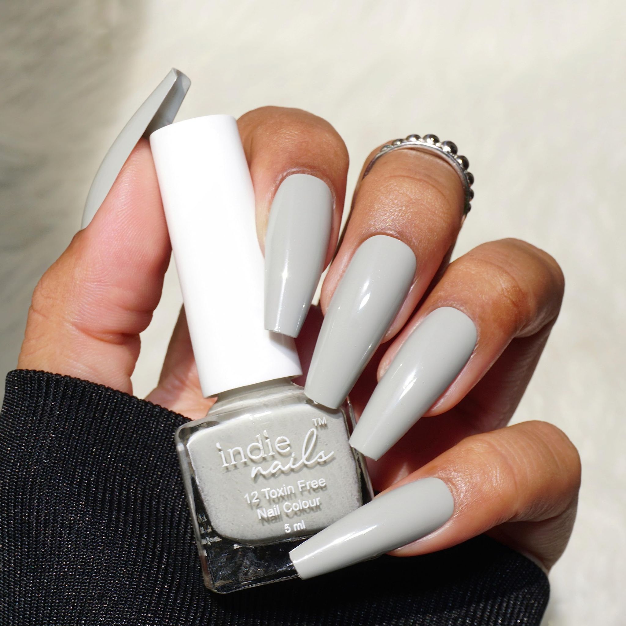 Indie Nails Concrete Plan is Free of 12 toxins vegan cruelty-free quick dry glossy finish chip resistant. Grey shade Nail polish, enamel, lacquer, paint Liquid: 5 ml