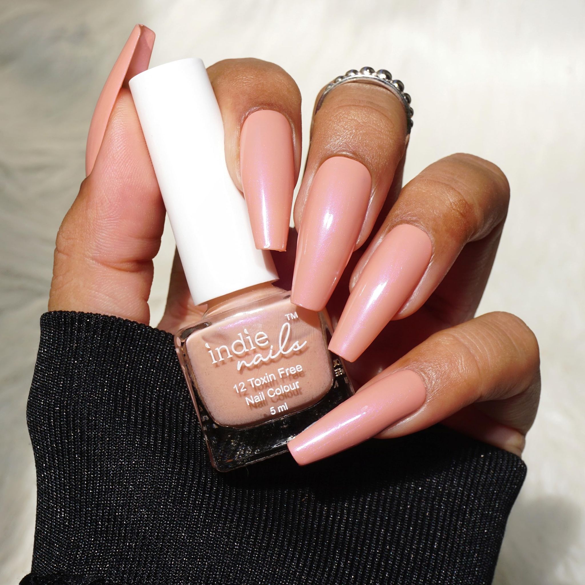 Indie Nails Quietude is Free of 12 toxins vegan cruelty-free quick dry glossy finish chip resistant. Nude Colour shade Nail polish, enamel, lacquer, paint Liquid: 5 ml