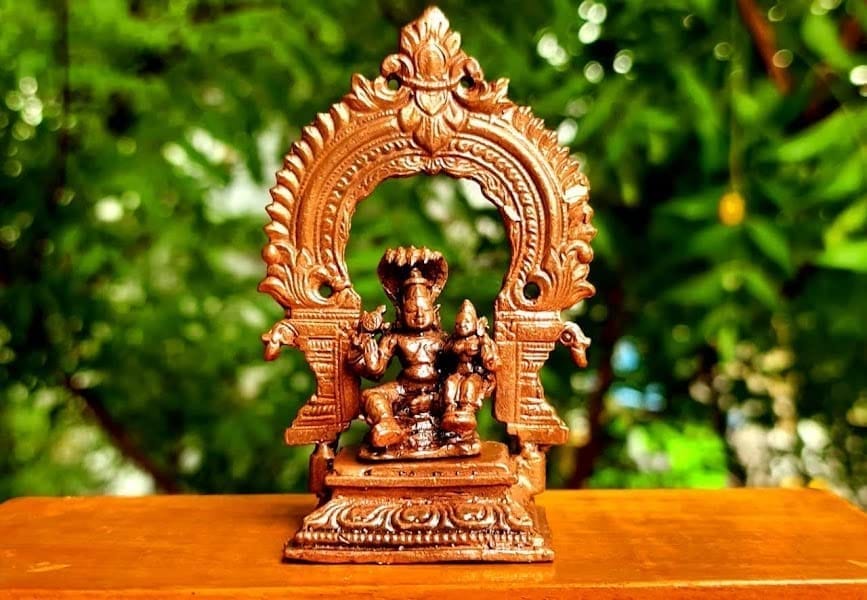 Searchers Paradise - Copper Idols Srinivasa Perumal with Prabhavalli ,3.3 inches, Copper Handmade 146 Grams, Patina Antique Finish, Pack of 1 Piece