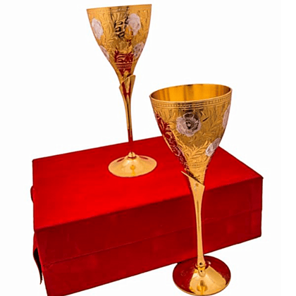 R D International | Silver and Gold Plated Brass Wine Goblet | Wine Glasses Set of 2 Pieces | Brass Hand Craft Carving | Wine Glass with Brass Stand|  Volume 200 ML |  Brass Glass | Gift |Serving Drinking Wine|