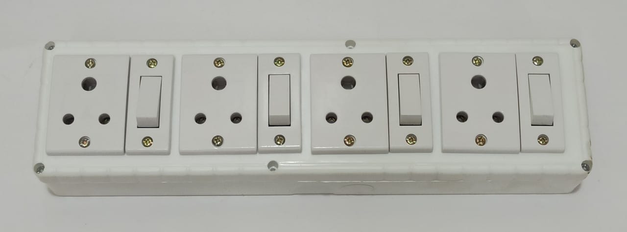 6A 4 Sockets (3 Pin Socket) & 4 Switch (Straight) Extension Box with 16A Plug & 10m Wire