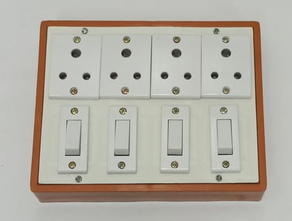 6A 4 Sockets (3 Pin Socket) & 4 Switch (Square) Extension Box with 6A Plug & 15m Wire