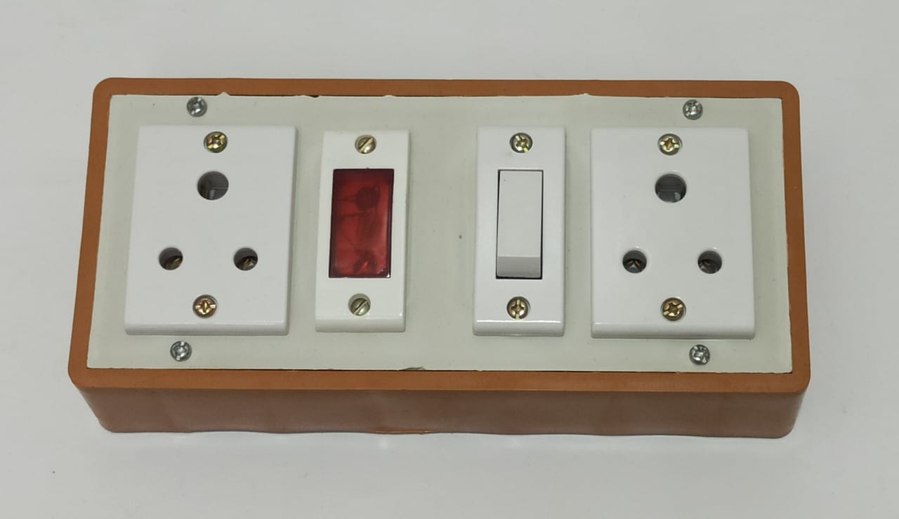 6A 2 Sockets (3 Pin Socket) & 1 Switch Extension Box with Indicator, 6A Plug & 40m Wire