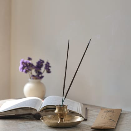 Amber and Oudh Incense Stick