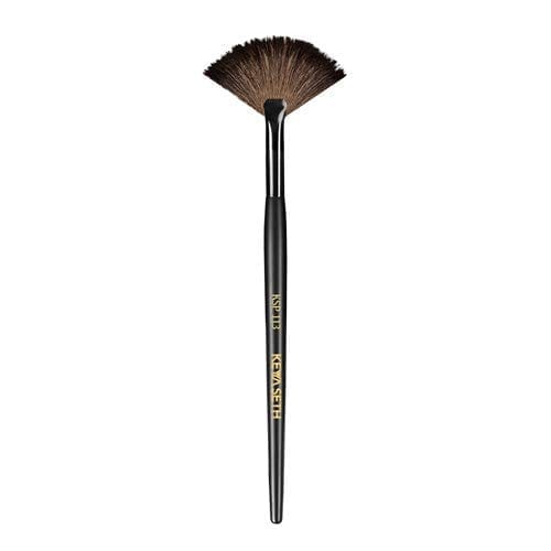 Keya Seth Professional Makeup, Fan Brush for an Awless Makeup Application   Smooth Blending of Highlighter