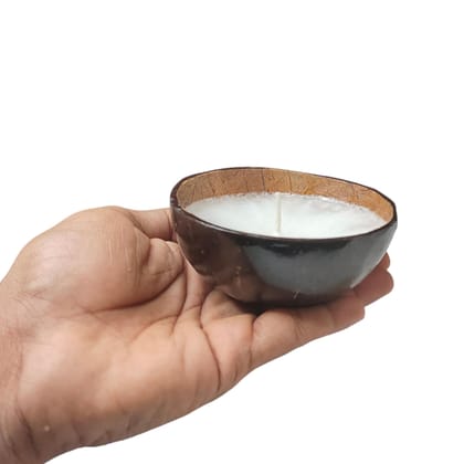 Coconut Shell Candle 150 g / Tea Light