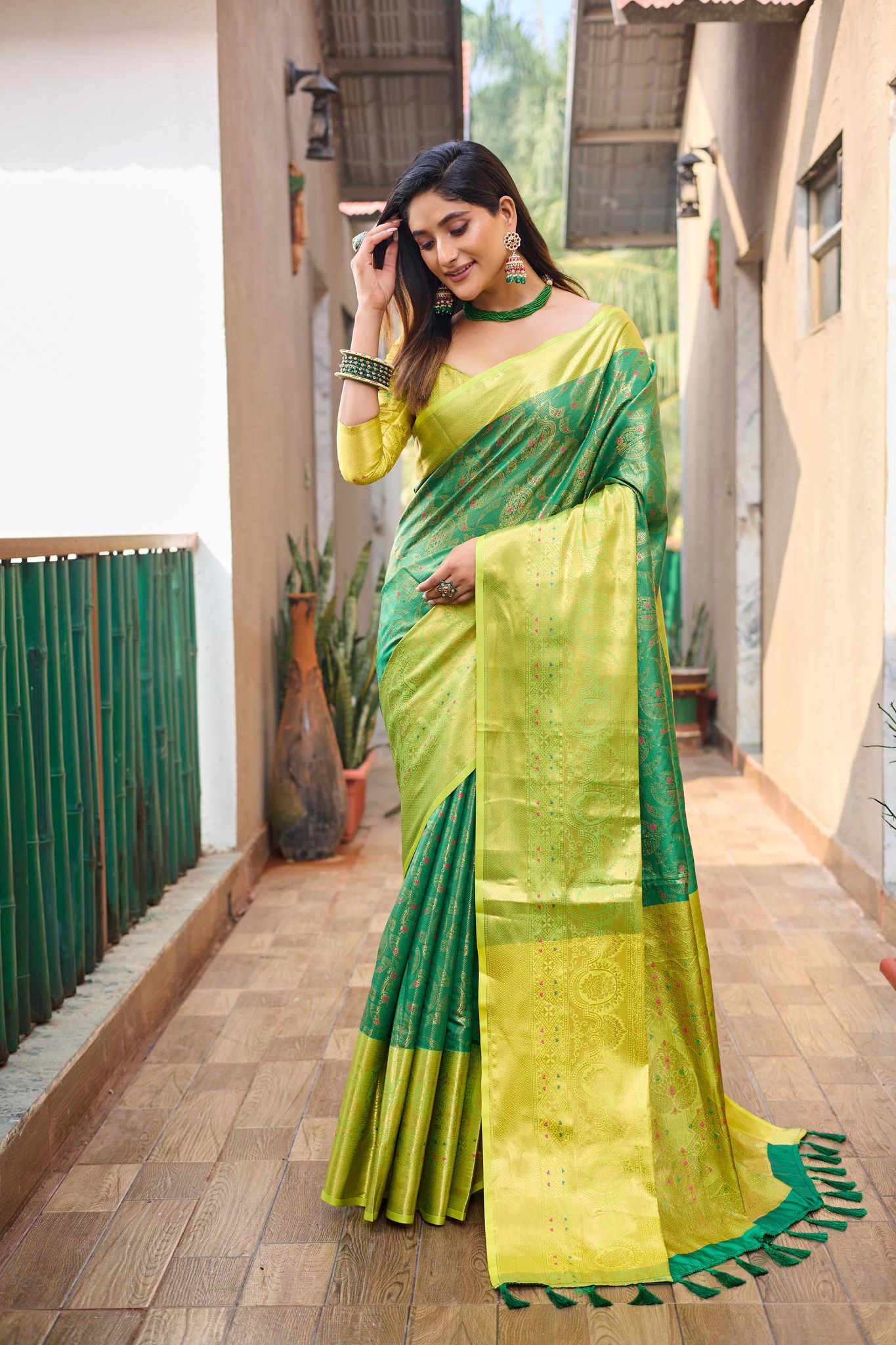 FAB ZONE Customize Your Style: Personalized Perfection: Unstitched Saree and Blouse Pairings