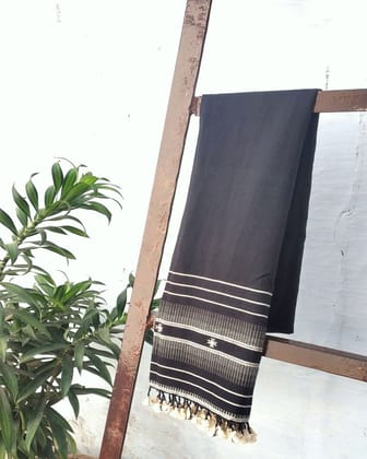 Black-White Bhujodi Handloom Cotton Stole