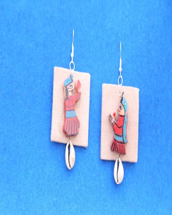 Raja Rani Cream Earring