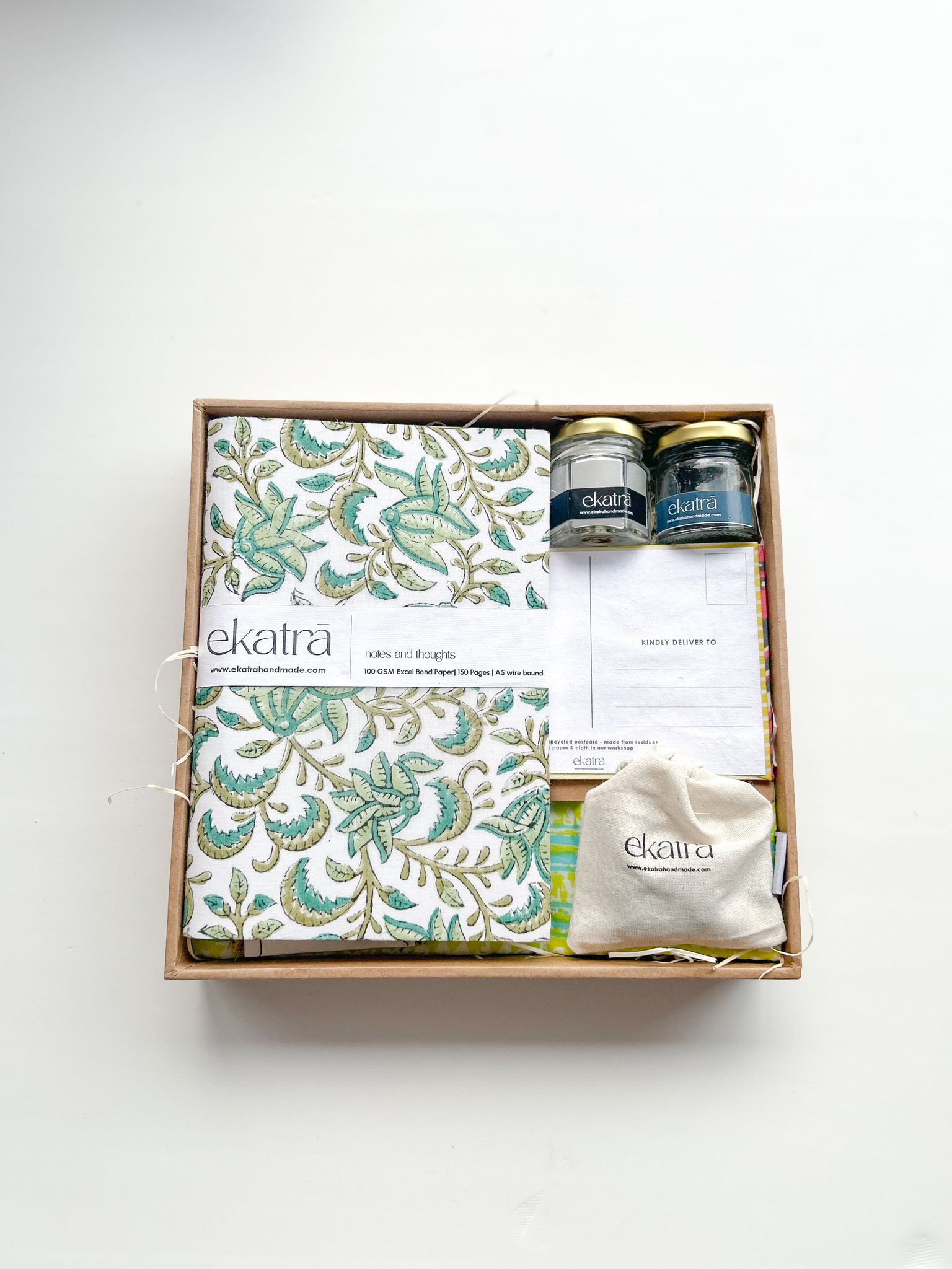 Sustainable Thoughtful Hamper by Ekatra - Green floral