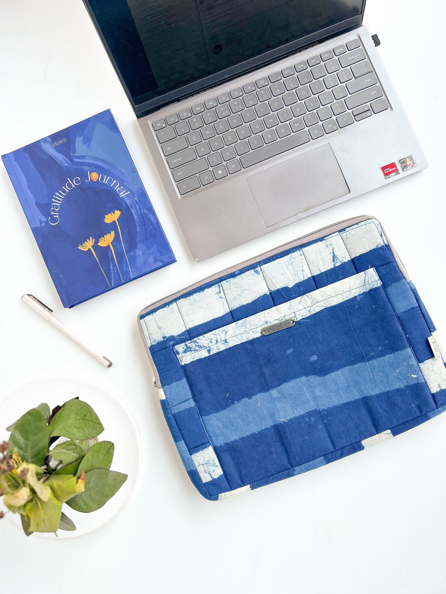 Sustainable Handmade Cotton Laptop Sleeve/Laptop Cover by Ekatra - Indigo stripes