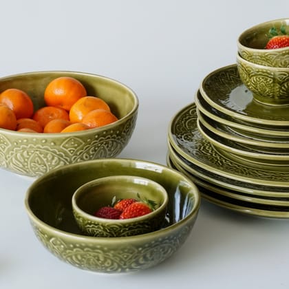 Geet Premium Dinner Set | Eight Pieces