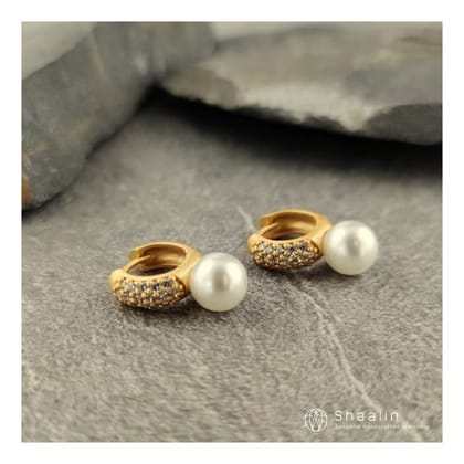 AD Studded Pearl Drop Earring Gold