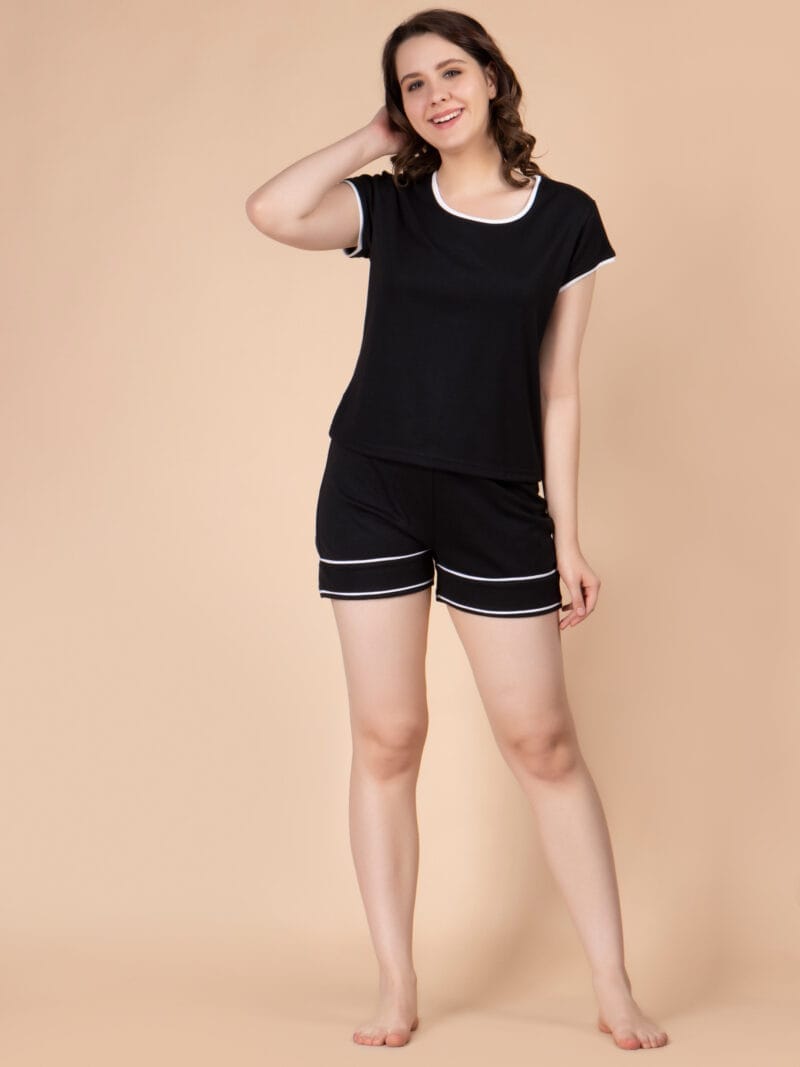 ENTELLUS top & shorts set in black colour for women’s