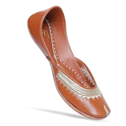 HEER Beige Zari Women's Jutti, Mojari Traditional Punjabi Jutti, Ethnic Shoes Handmade Leather Punjabi Jutti, Embroidered Rajasthani Jaipuri Wedding Bridal Jutti