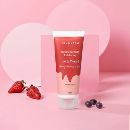 Glamveda Strawberry Exfoliating Face Wash