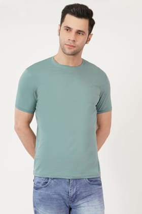 Solid Men Round Neck Green T-Shirt