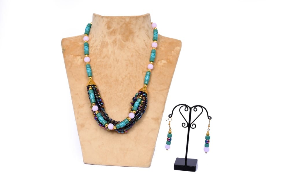 Stylished Glass Bead Necklace