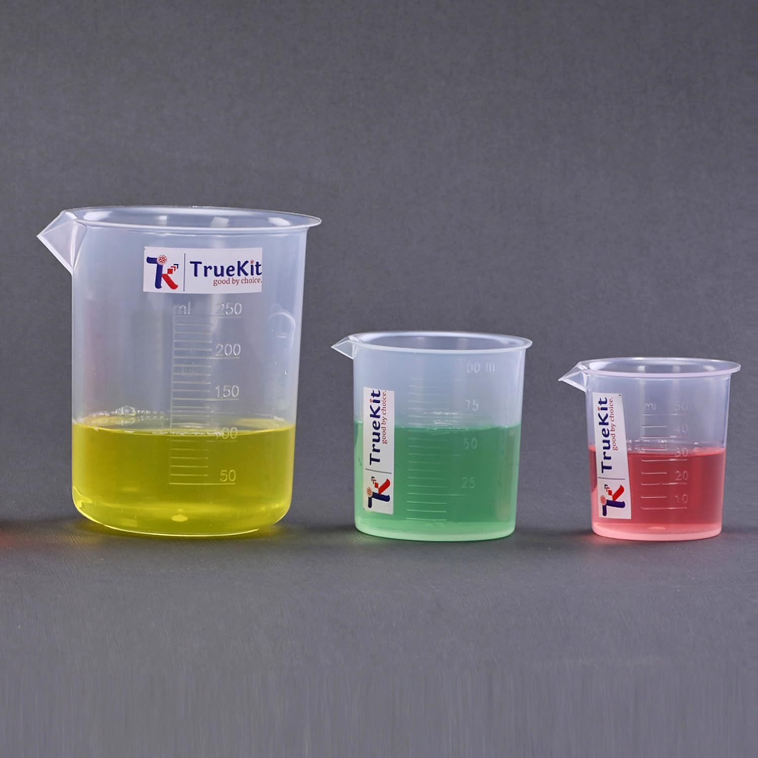 TRUEKIT Transparent Plastic Measuring Beaker with Graduation Marks.