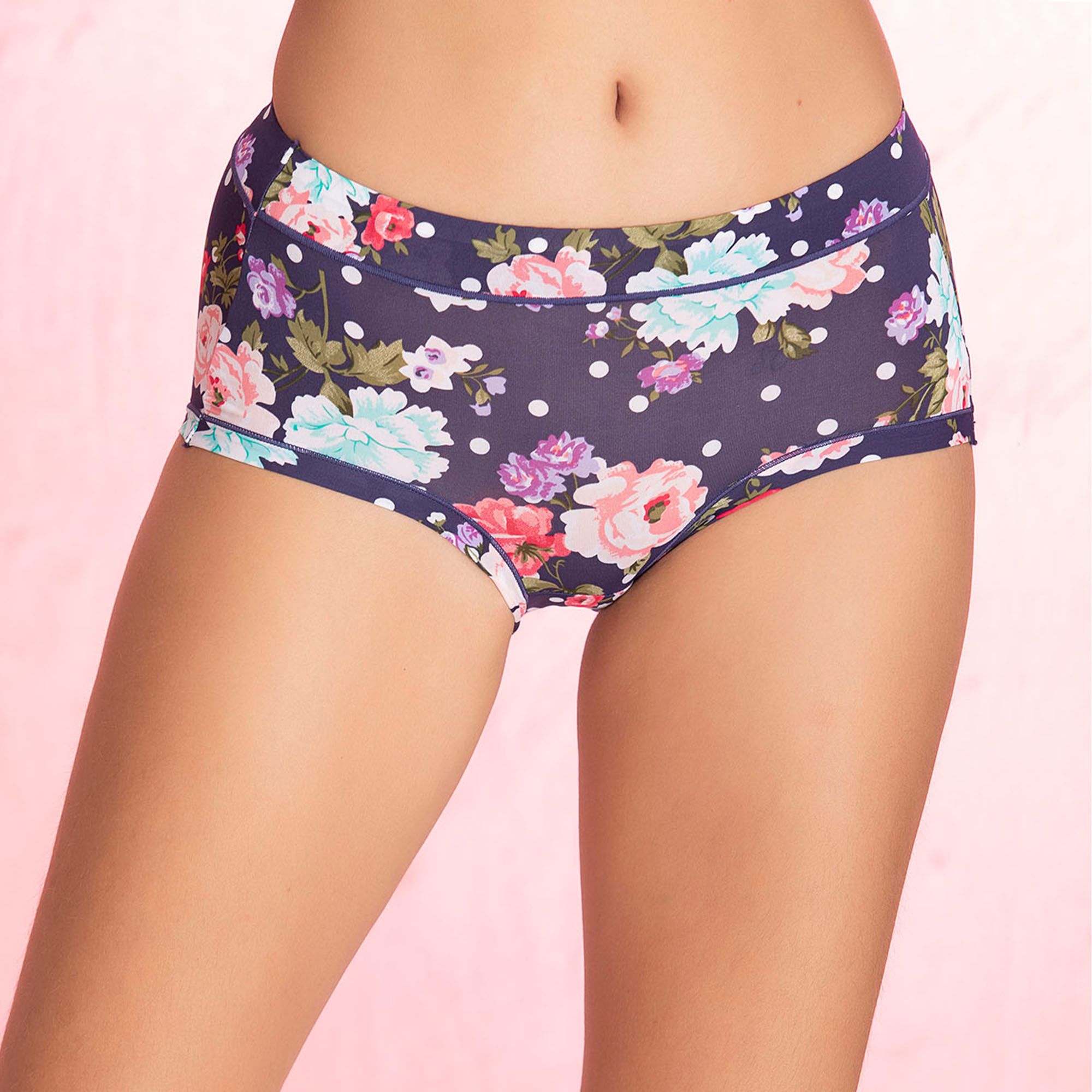 Ultra-smooth soft fabric No visible panty lines with special bonded-no sew technology