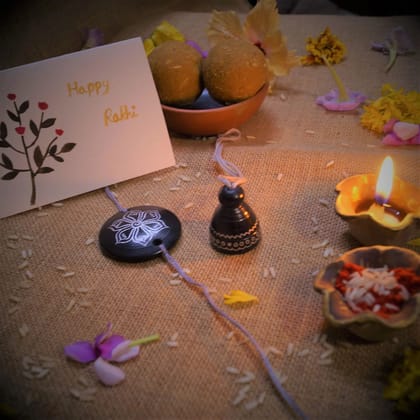 Nizamabad Black Pottery Bhaiya-Bhabhi Rakhi Hamper