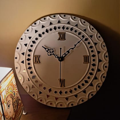 Kutch Lippan Mud & Mirror Work Wall Clock Round