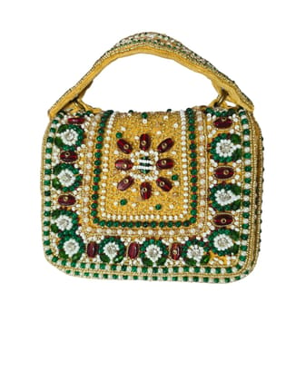 Ayaan woman handmade clutch