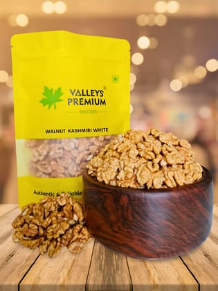 Valleys Premium Kashmiri White Walnut Kernels Vaccum Pack 800 Grams (AKHROT GIRI)