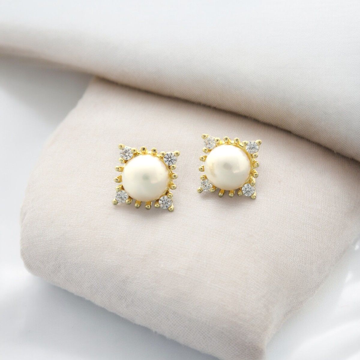 Sri Jagdamba Pearls Jaanvi Pearl Earrings